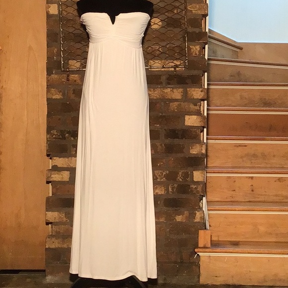 Guess Dresses & Skirts - Guess strapless maxi dress white built in mini slip S